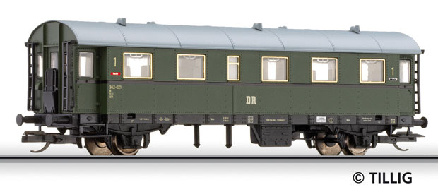 Passenger car 1st class type ex Bi-29<br /><a href='images/pictures/Tillig/13007.jpg' target='_blank'>Full size image</a>